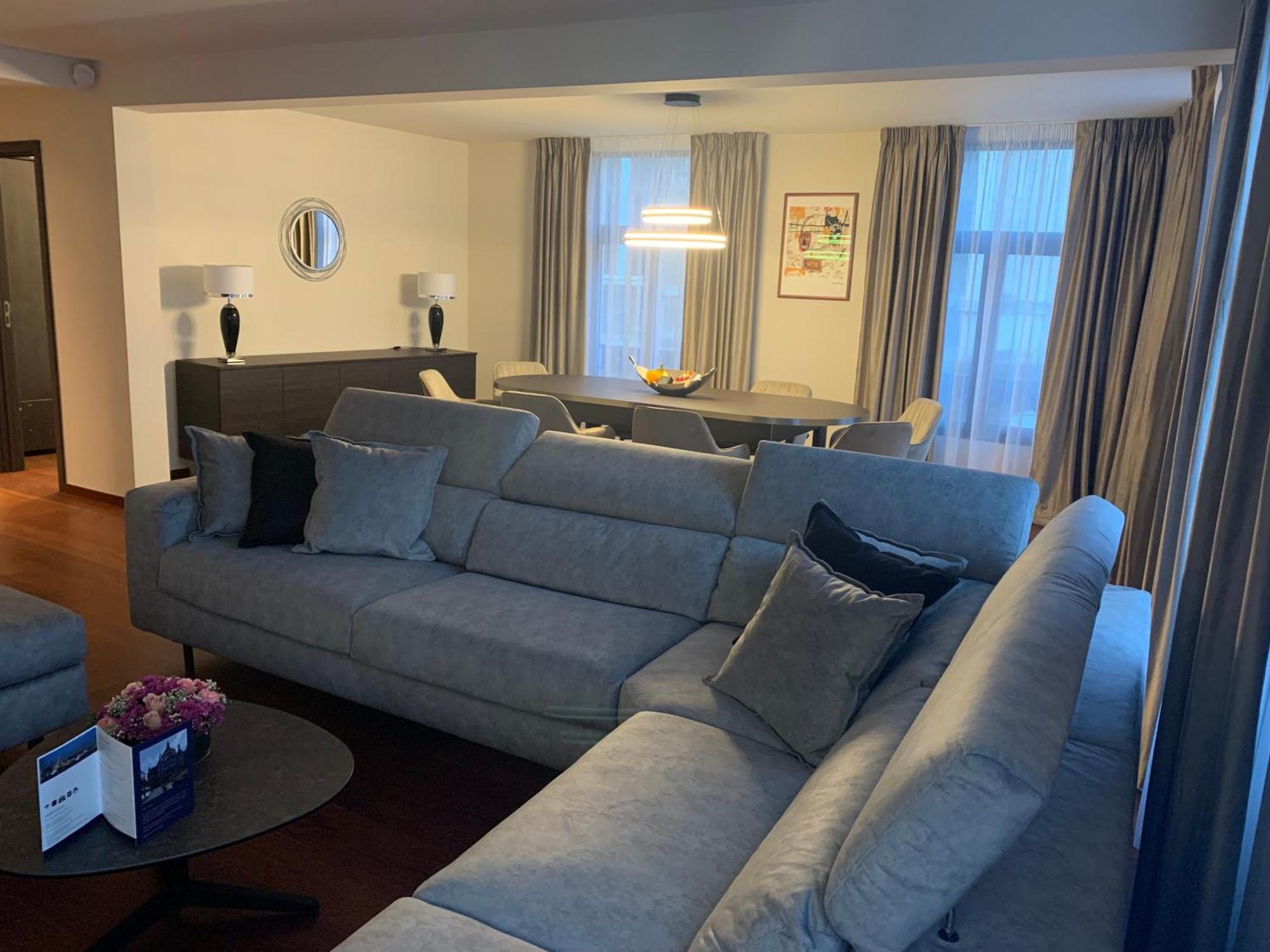 Botanique Suites Airbnb, Antwerpia Zewnętrze zdjęcie