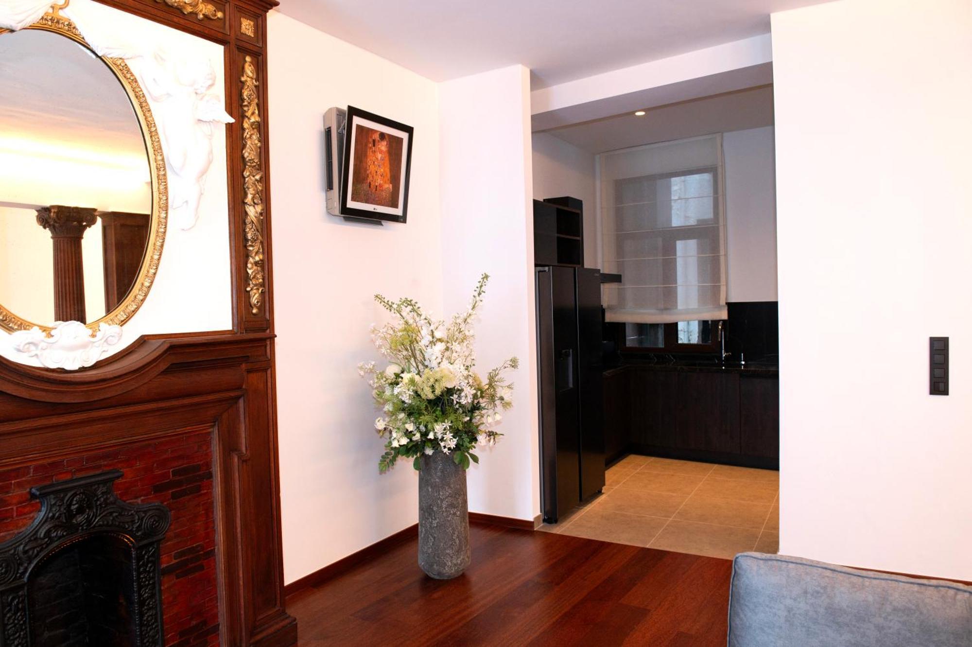 Botanique Suites Airbnb, Antwerpia Zewnętrze zdjęcie